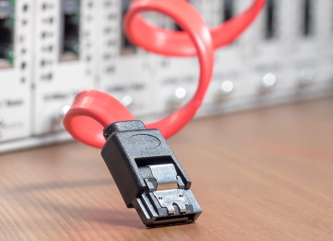 Kabel an einem Server