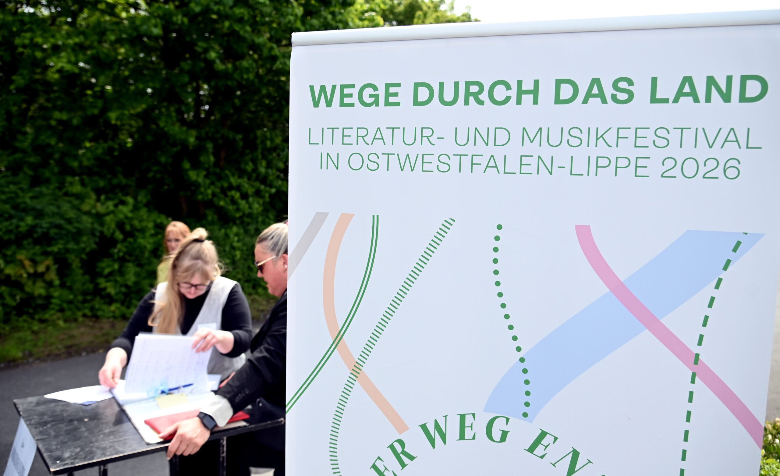 Aufsteller Wege durch das Land